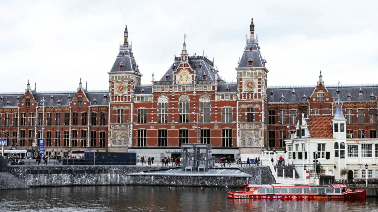 Amsterdam-Central-Station