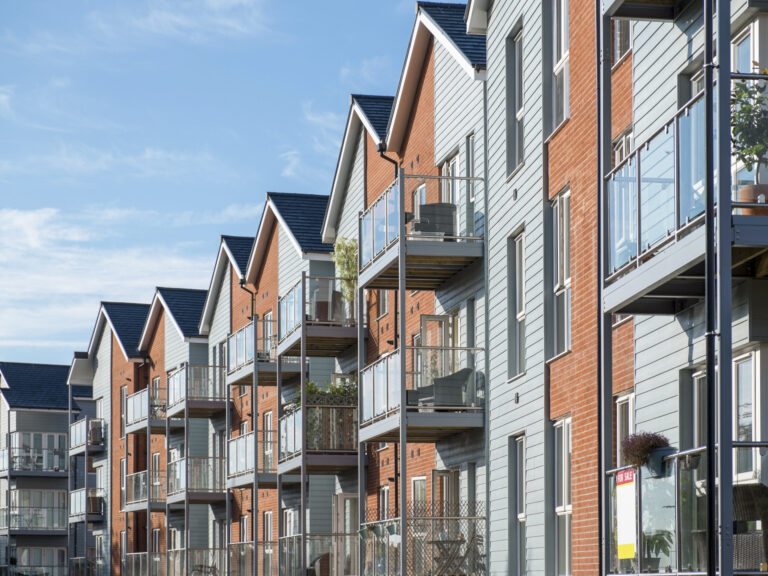 Escape to Tranquility: Unlock Hidden Gems with VRBO’s UK Rentals