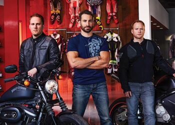 Cash Back on Motorcycle Essentials? Discover the Benefits of Shopping at RevZilla